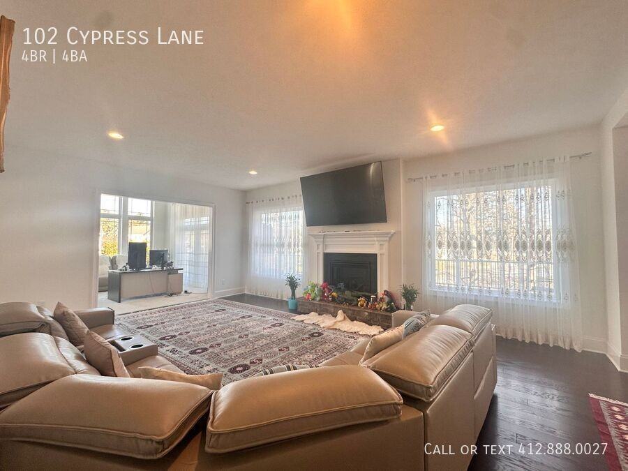 102 Cypress Ln - Photo 5 of 36