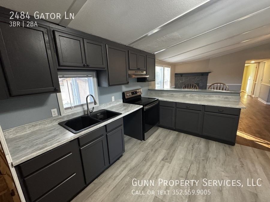 2484 Gator Ln - Photo 7 of 20