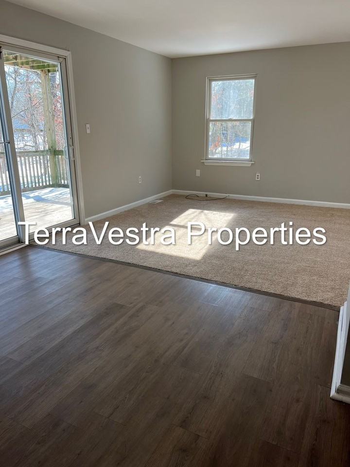 1100 Buck St - Photo 6 of 20