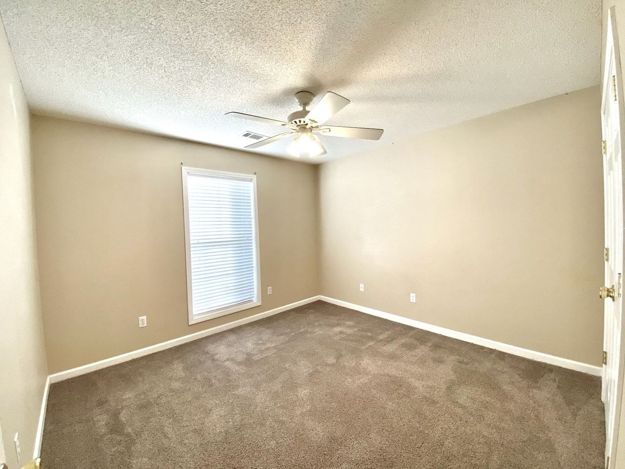 134 Gym Cir - Photo 7 of 11