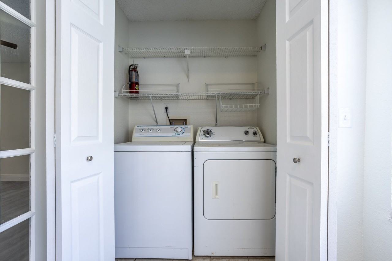 5156 Conroy Rd #16 - Photo 7 of 24