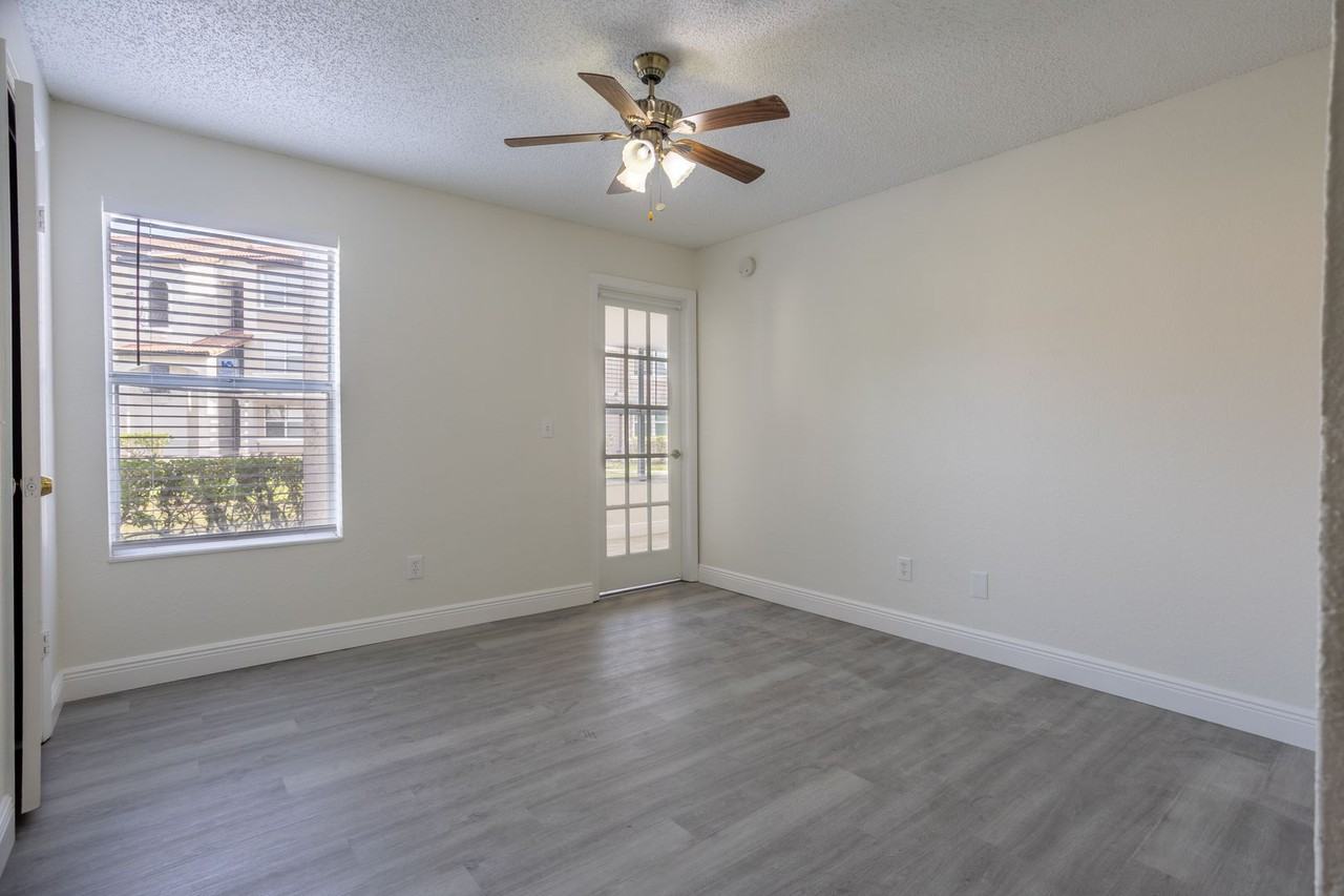 5156 Conroy Rd #16 - Photo 2 of 24