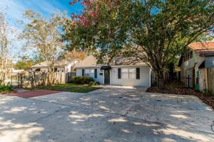 featured image of 204 N Cypress St