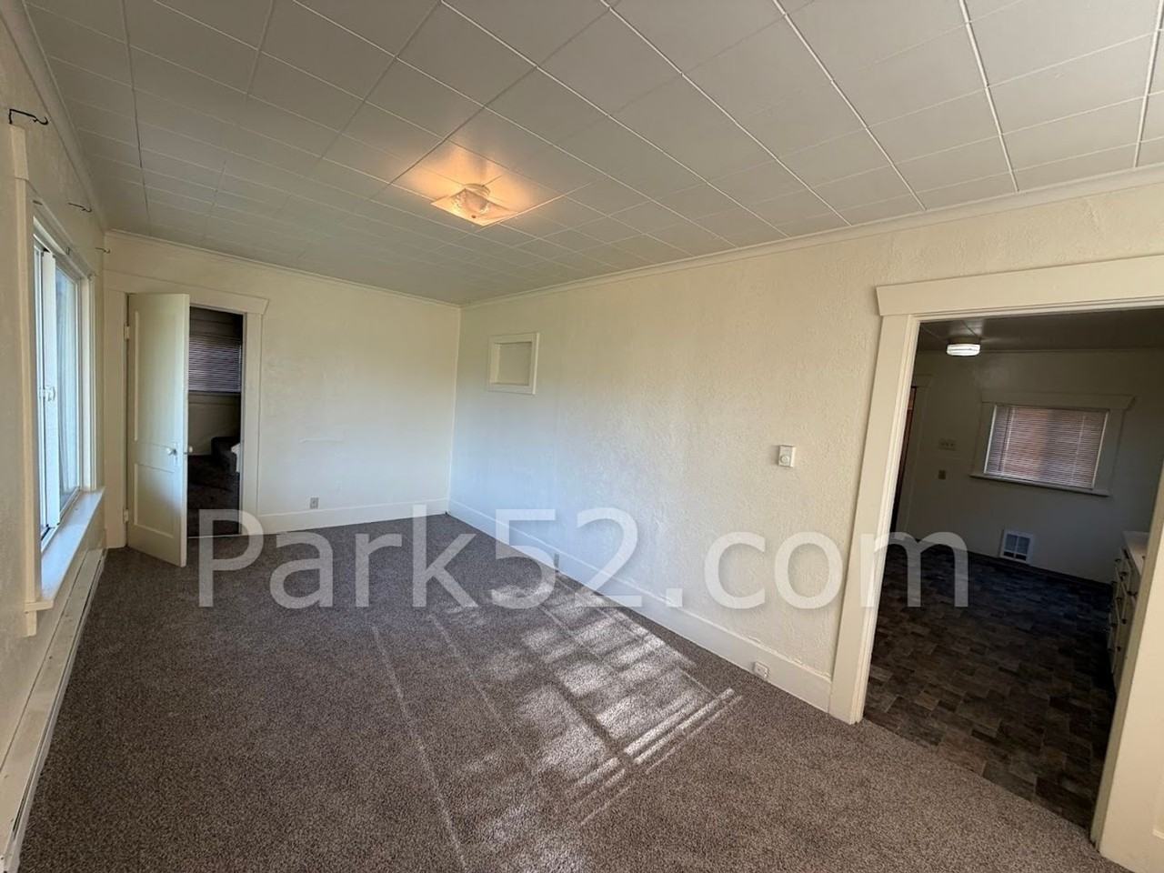 3315 S Proctor St - Photo 2 of 11