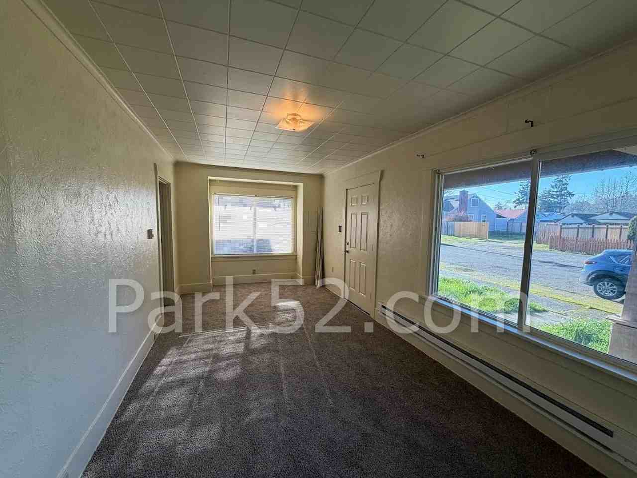 3315 S Proctor St - Photo 3 of 11