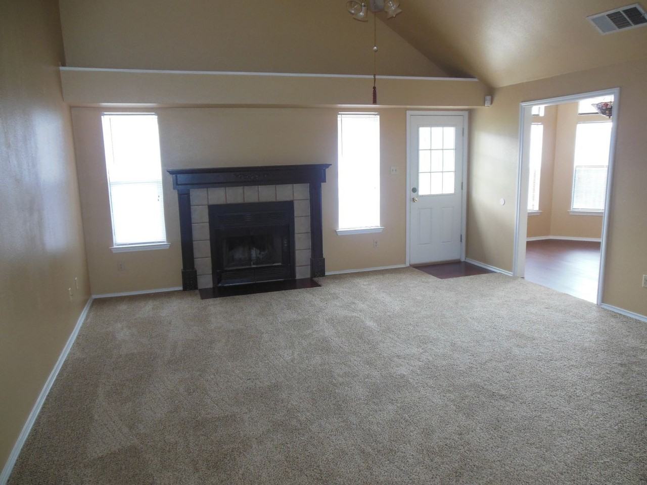 4806 Greenlee Dr - Photo 3 of 12