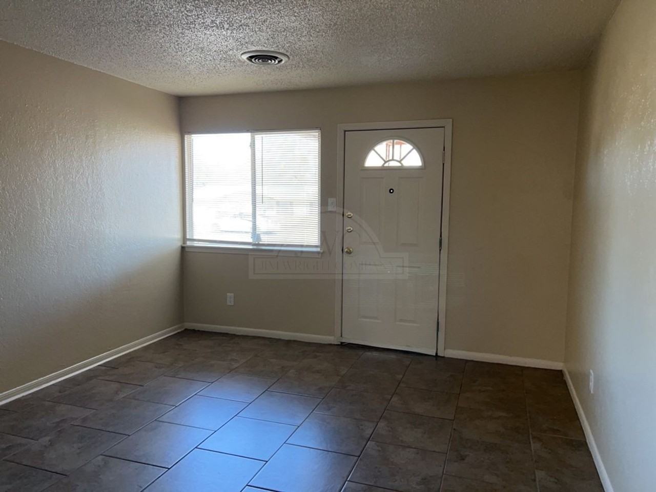 1202 Kathey Dr - Photo 2 of 14