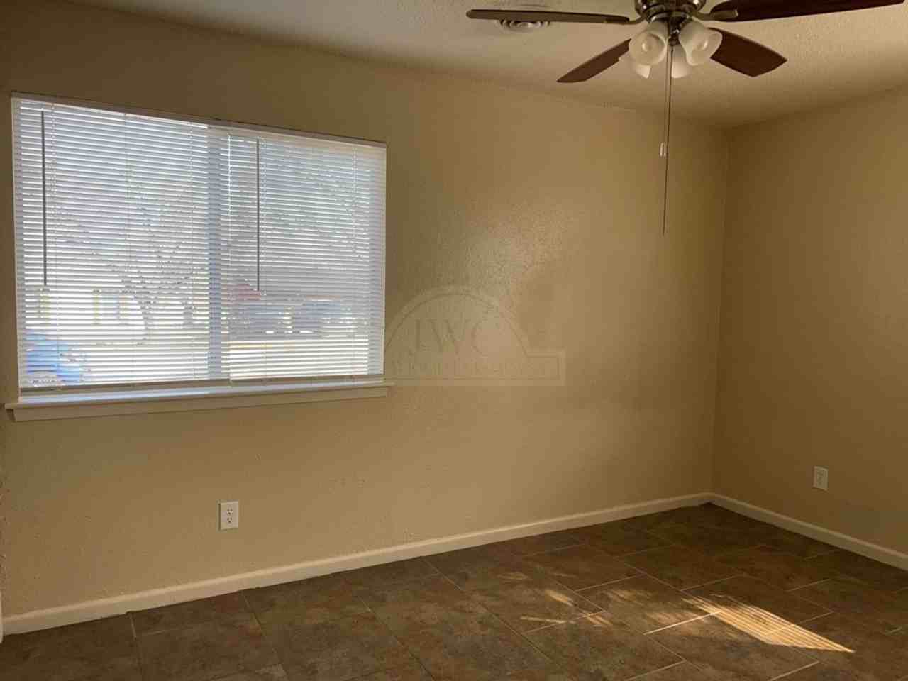 1202 Kathey Dr - Photo 6 of 14