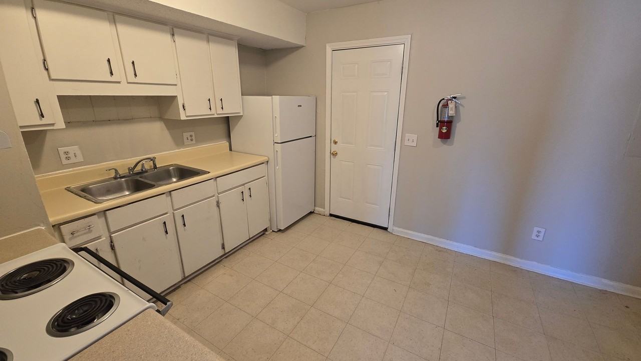 1639 North St - Photo 7 of 20