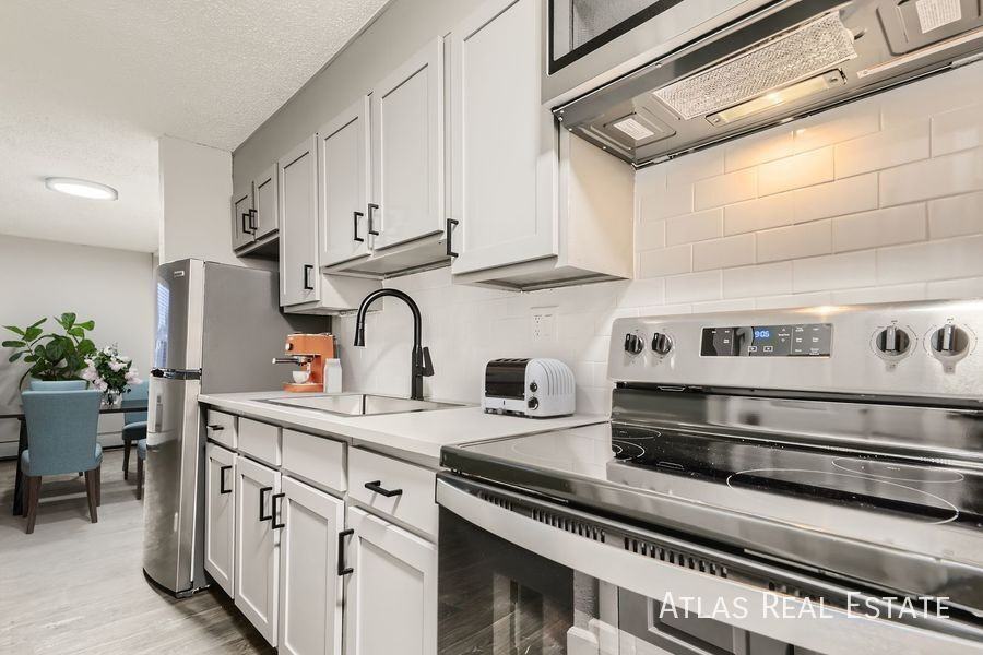 Lost Creek - Photo 3 of 12