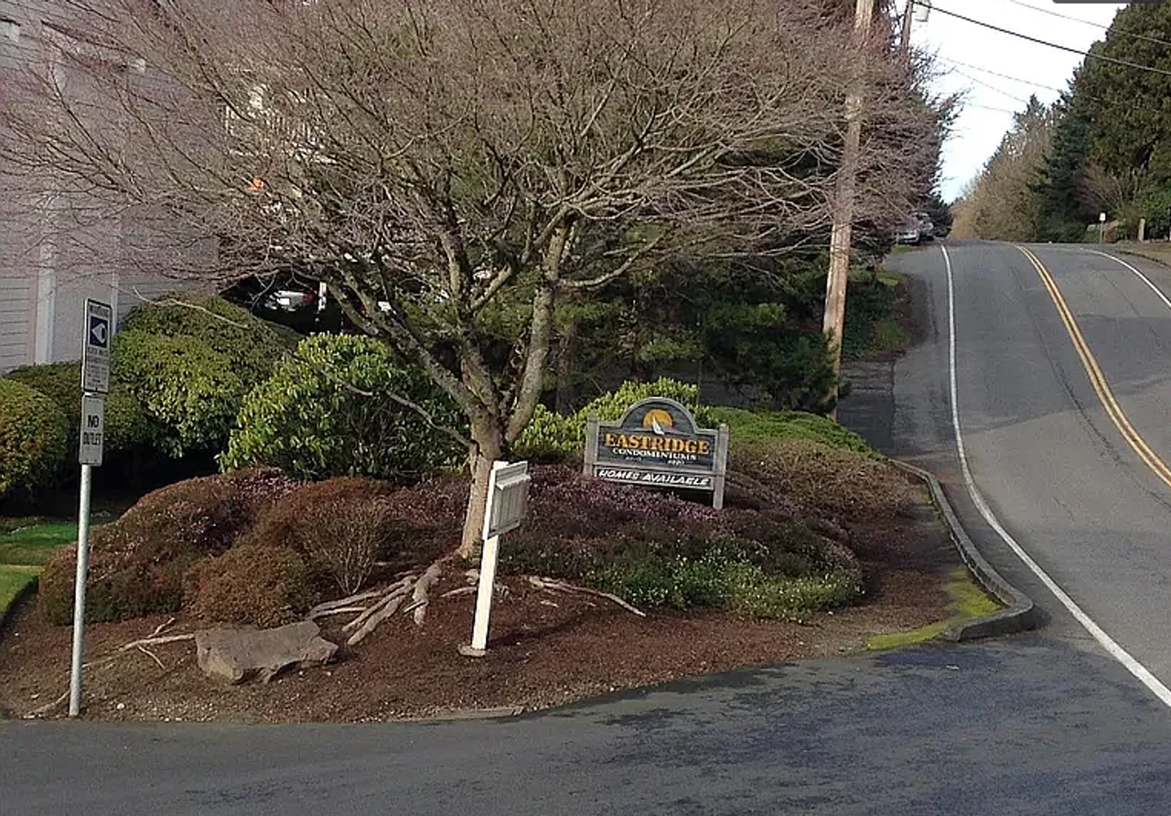 9910 Ne 119th St #204 - Photo 4 of 25