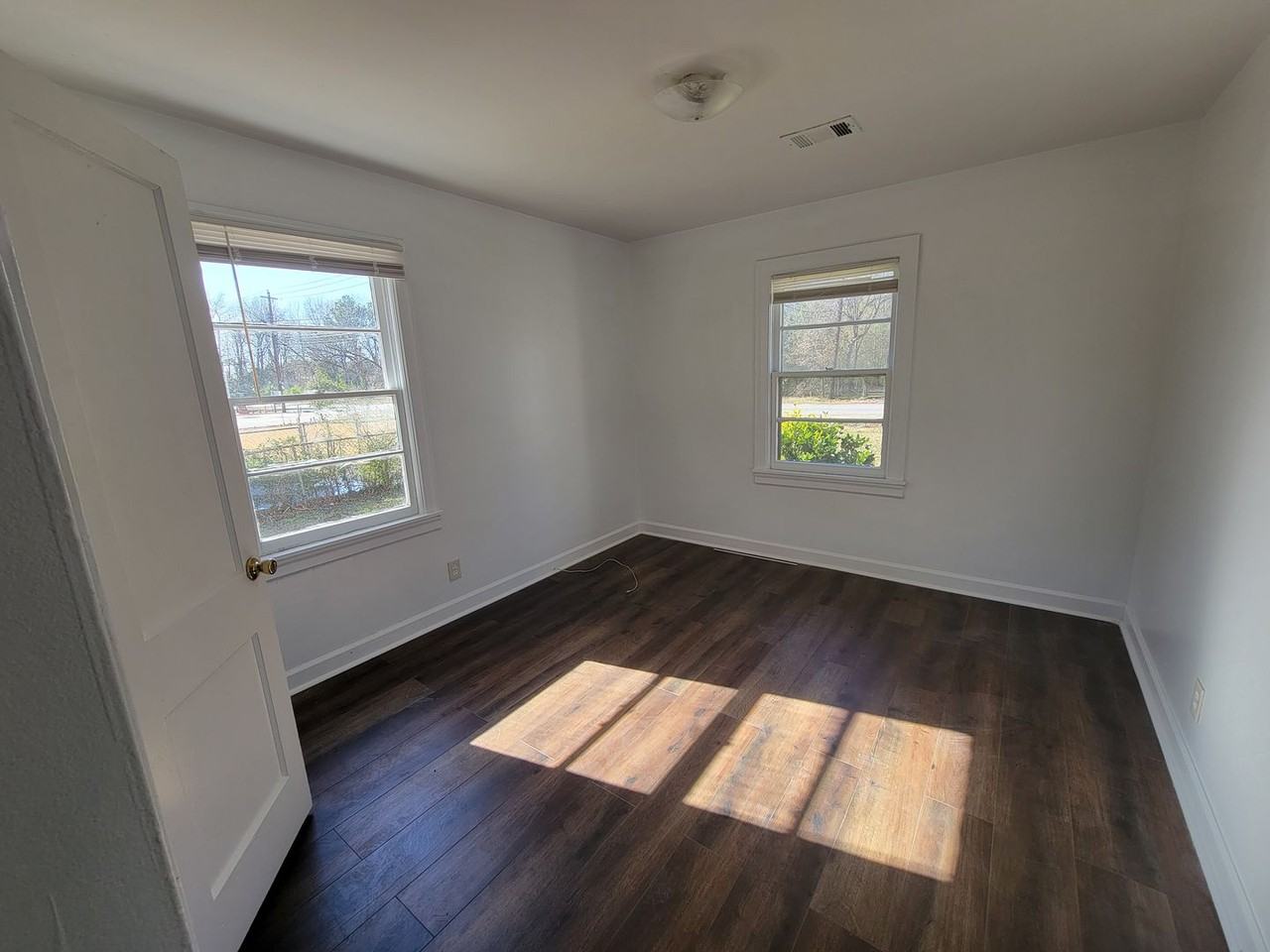 604 1/2 Morris Rd - Photo 3 of 3