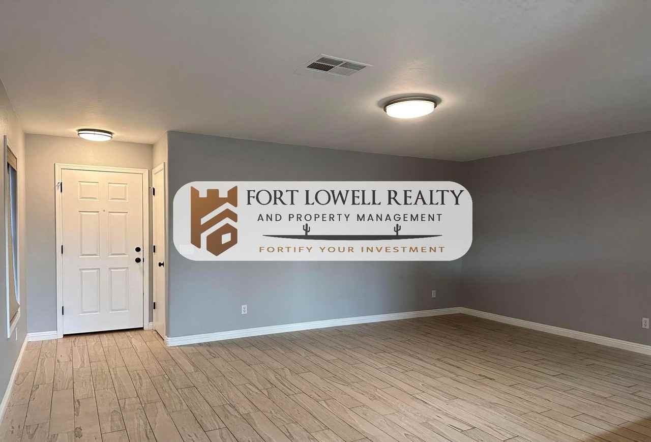 1401 S 228th Ln - Photo 4 of 16