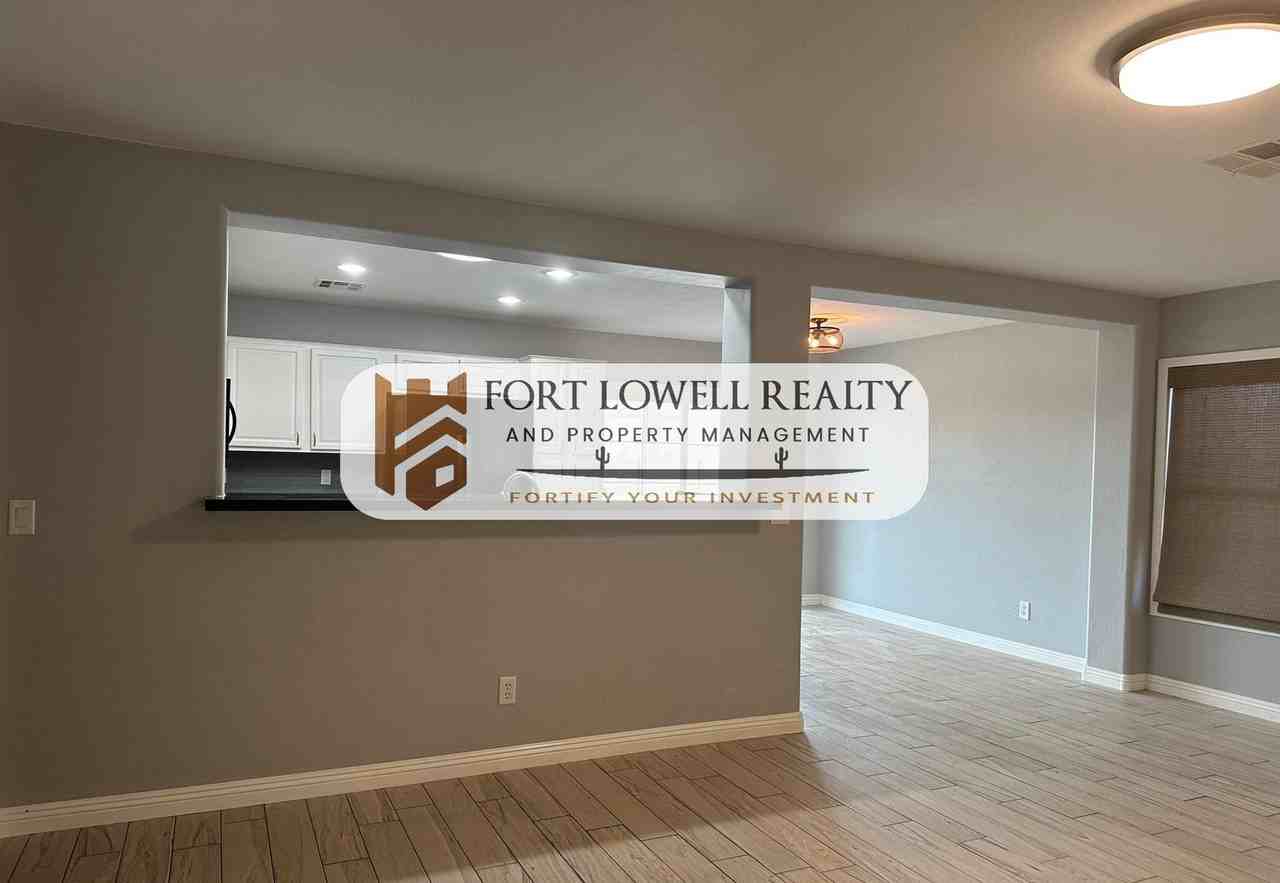 1401 S 228th Ln - Photo 5 of 16