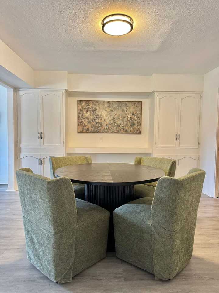 2408 Lindenwood Dr - Photo 5 of 32