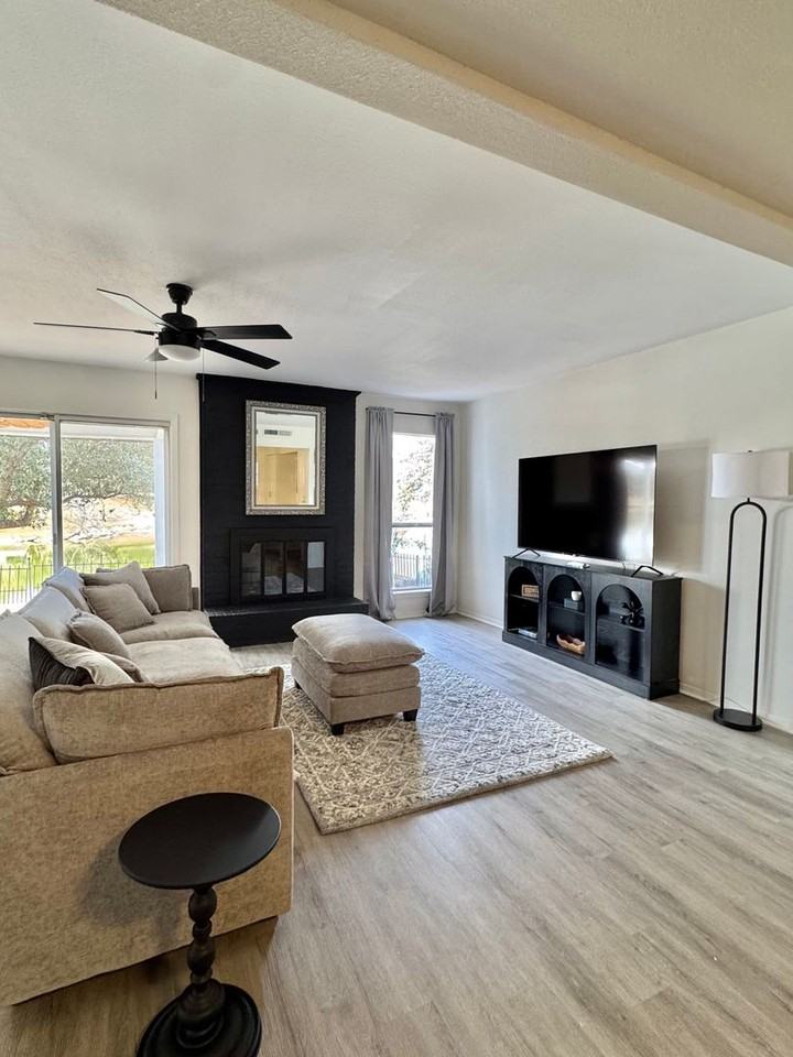 2408 Lindenwood Dr - Photo 6 of 32