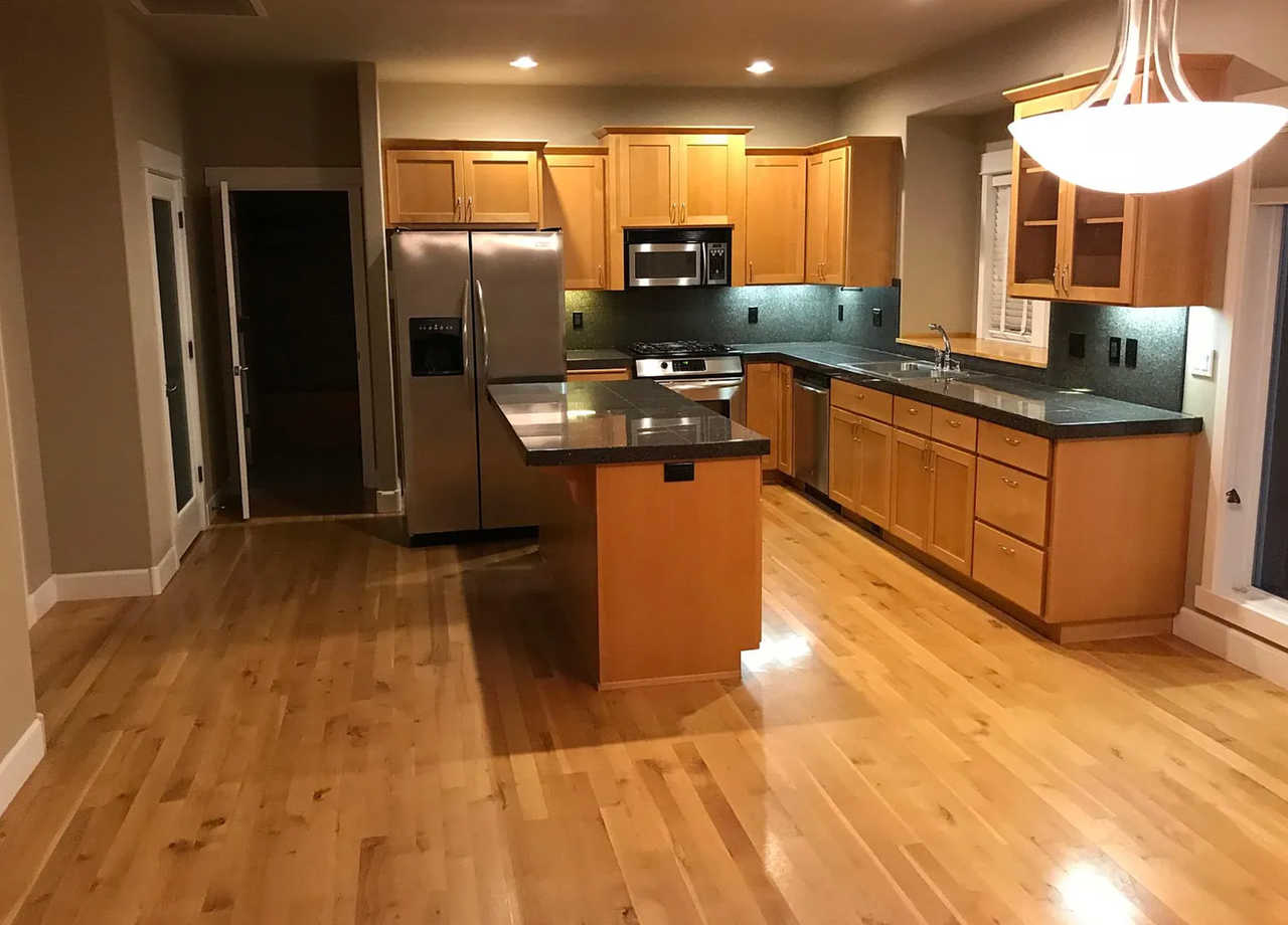 1434 Nw John Fremont St - Photo 7 of 13