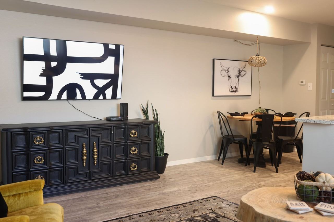 901 South - Photo 6 of 15