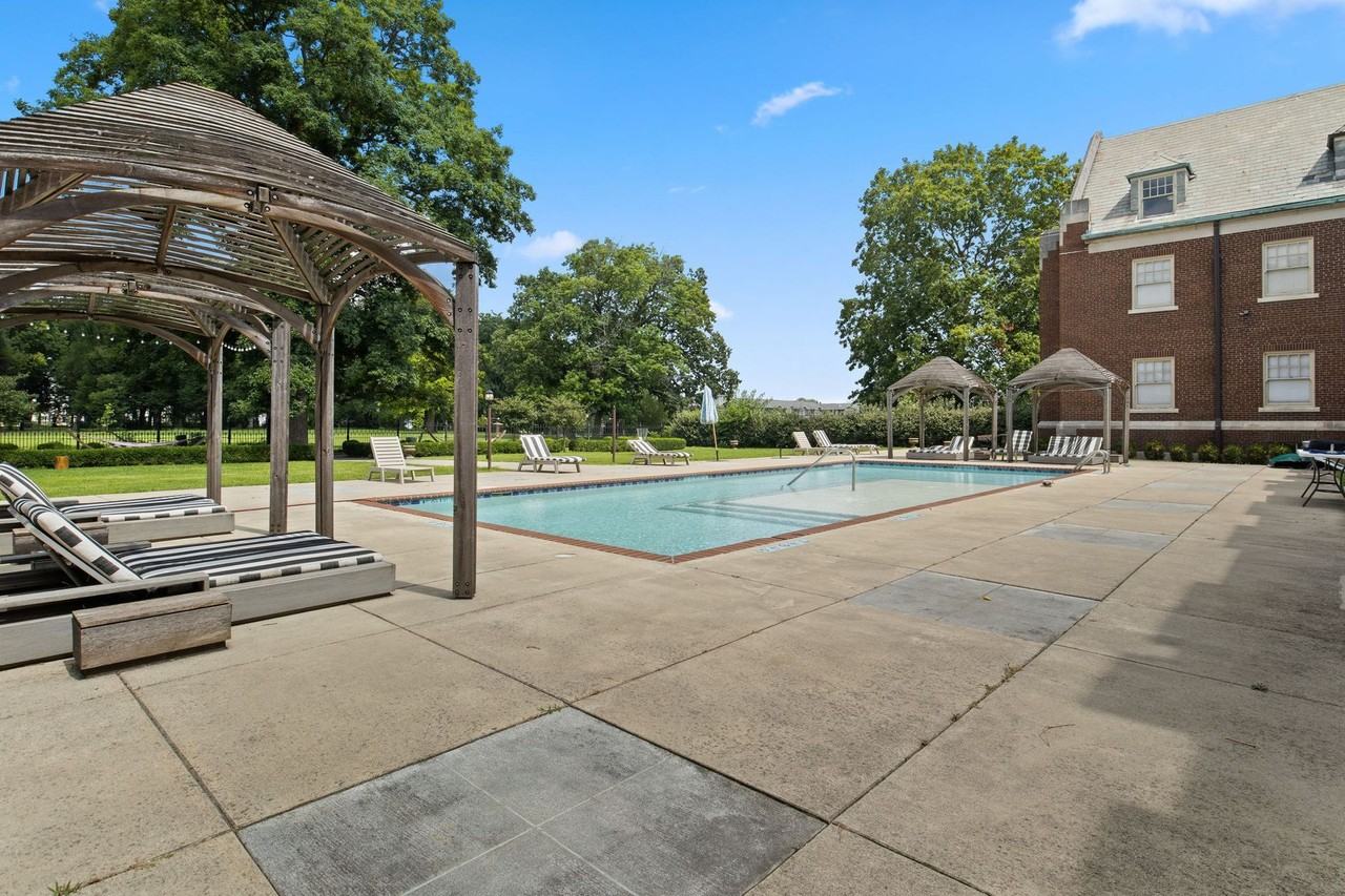 Central State Mansion - Photo 6 of 8