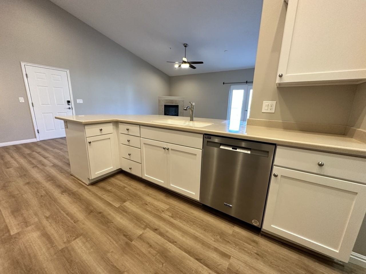 4985 Kiska Ln #415 - Photo 7 of 44