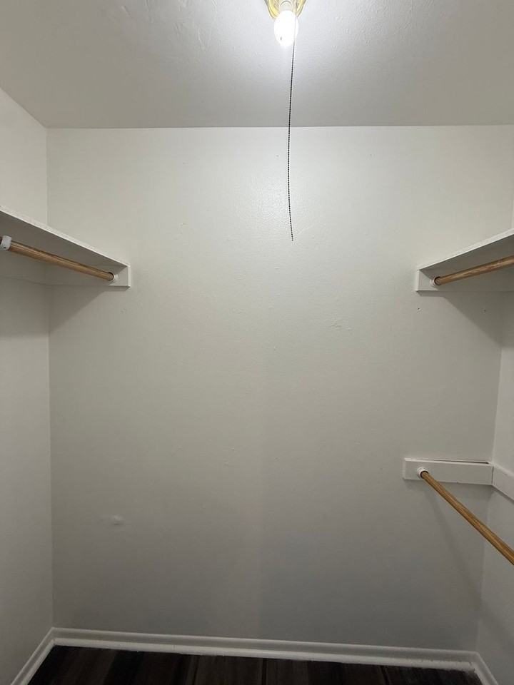 109 Black Cir - Photo 3 of 11