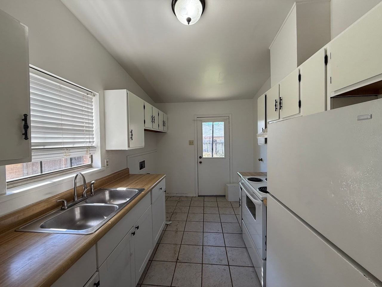 109 Black Cir - Photo 7 of 11