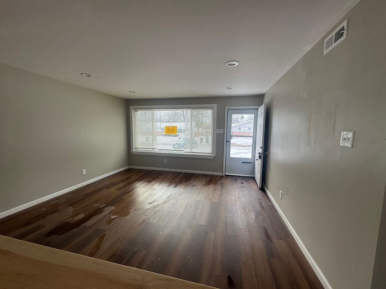 9744 Lanier Dr - Photo 3 of 10