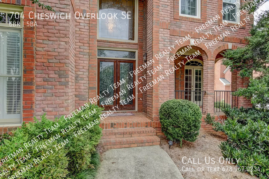 704 Cheswich Overlook Se - Photo 2 of 30