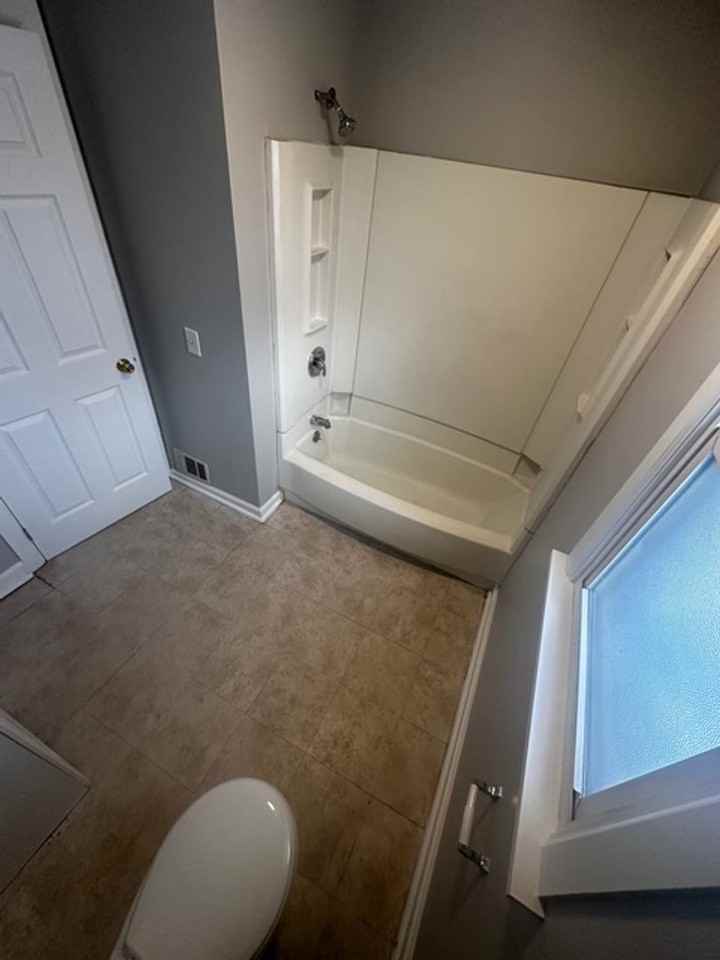 8 Morgan St - Photo 4 of 20