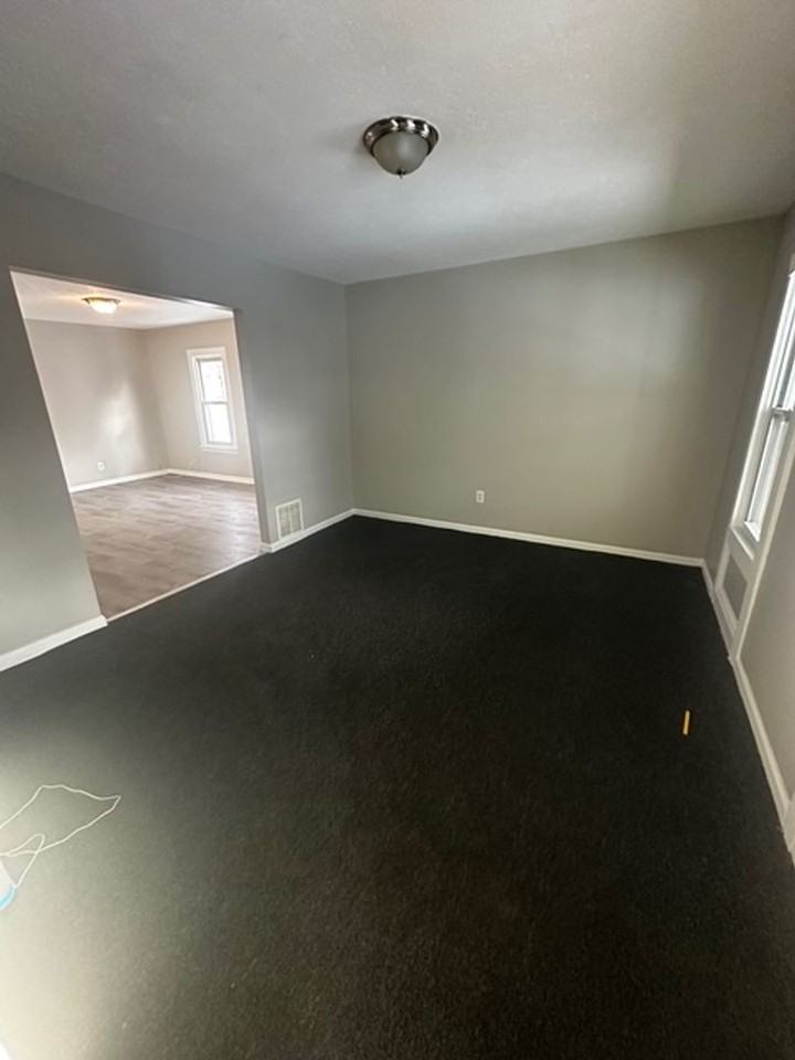 8 Morgan St - Photo 5 of 20