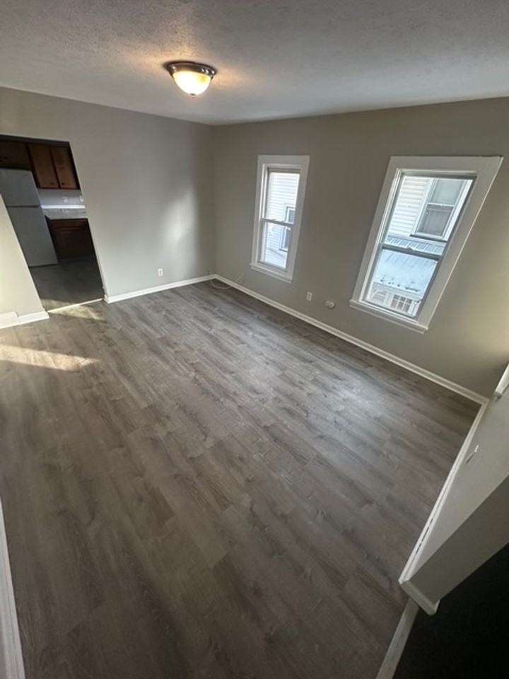 8 Morgan St - Photo 7 of 20