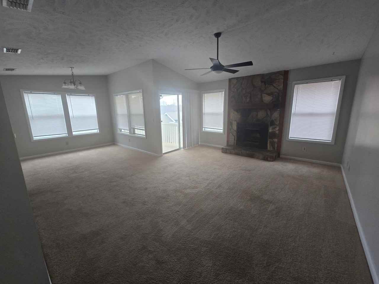 1022 Wood Creek Dr - Photo 2 of 14