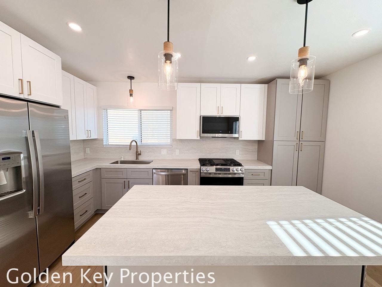 1724 Broadway #A - Photo 2 of 17