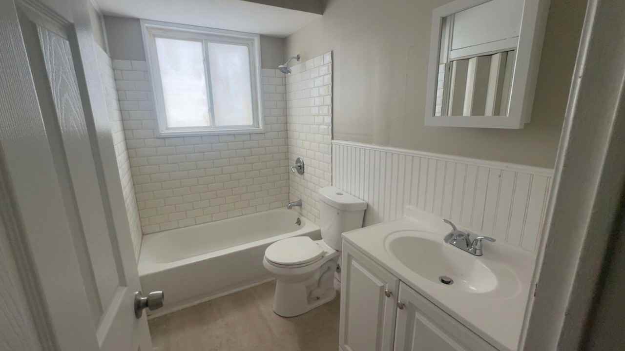 9711 Portage Dr - Photo 6 of 11