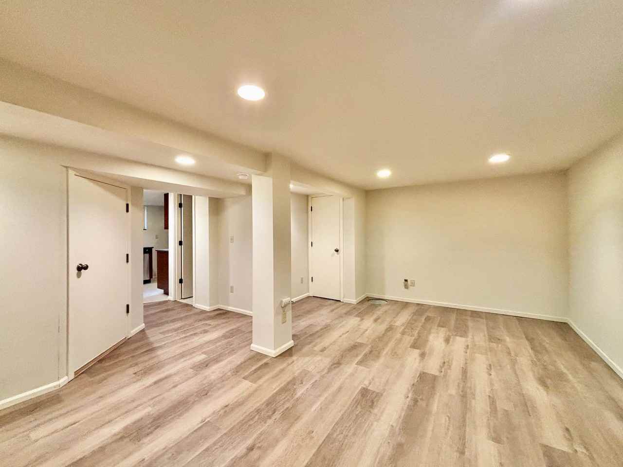 1921 Franklin Pl E - Photo 7 of 13