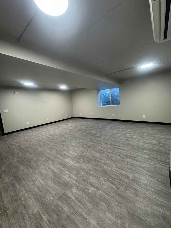 326 1/2 4th St - Photo 3 of 5