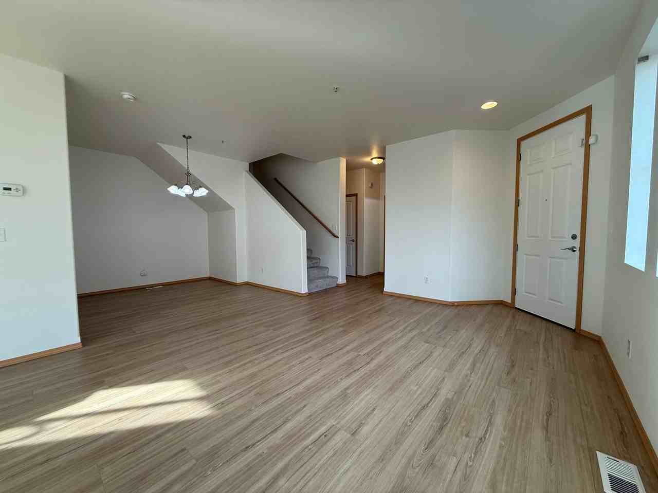 1935 Garry Oaks Ave #A - Photo 2 of 24