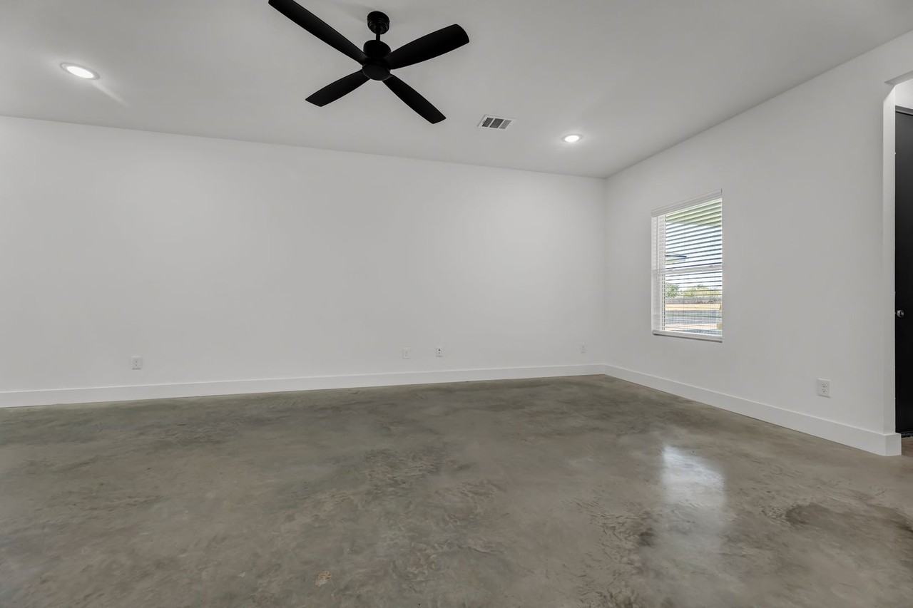 3007 Alpha Wolf Ct - Photo 4 of 38