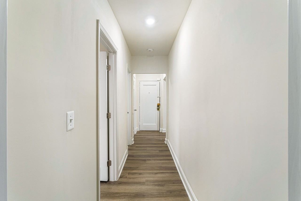 Somerset & Sheridan Apartment Homes - Photo 3 of 4