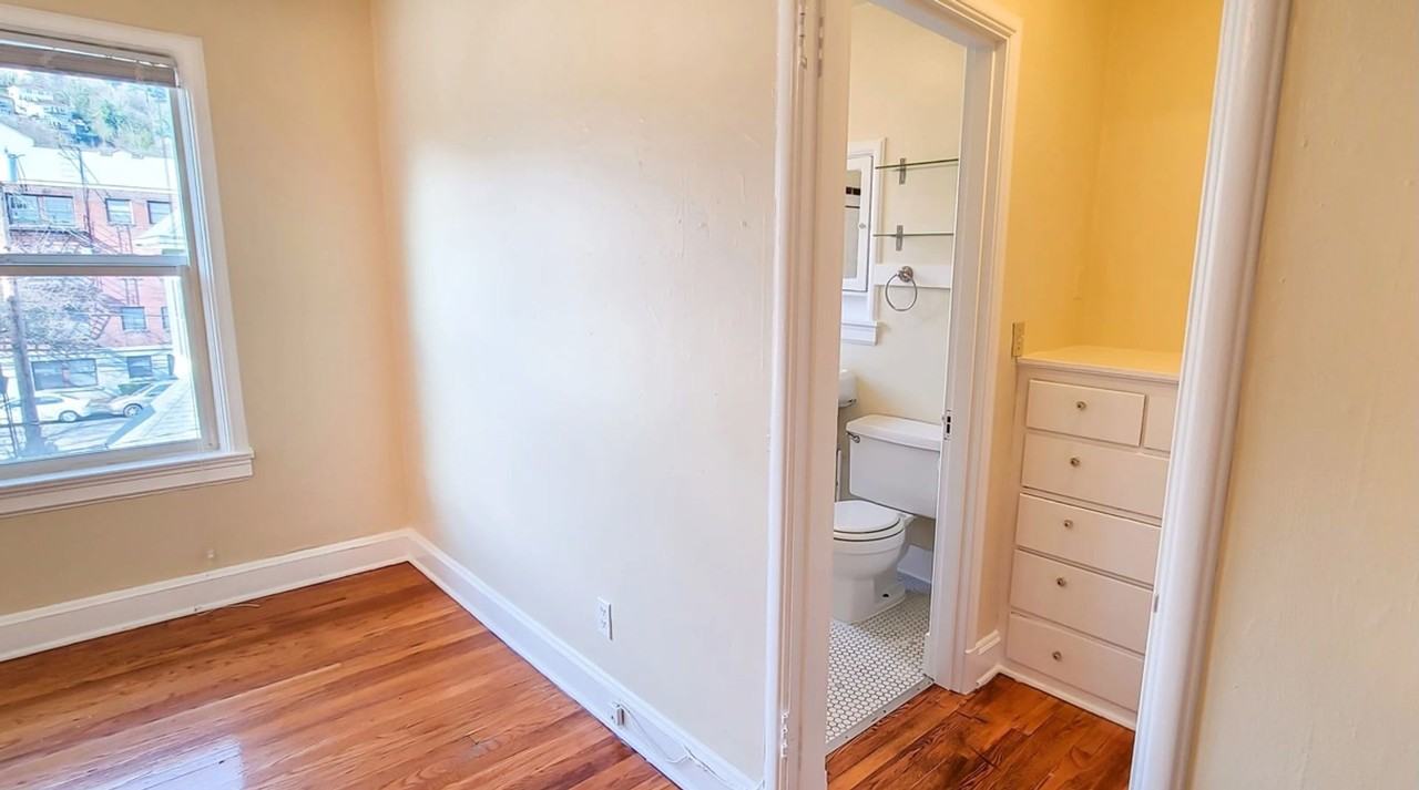 Welcome to Capri Apartments! - Photo 3 of 26