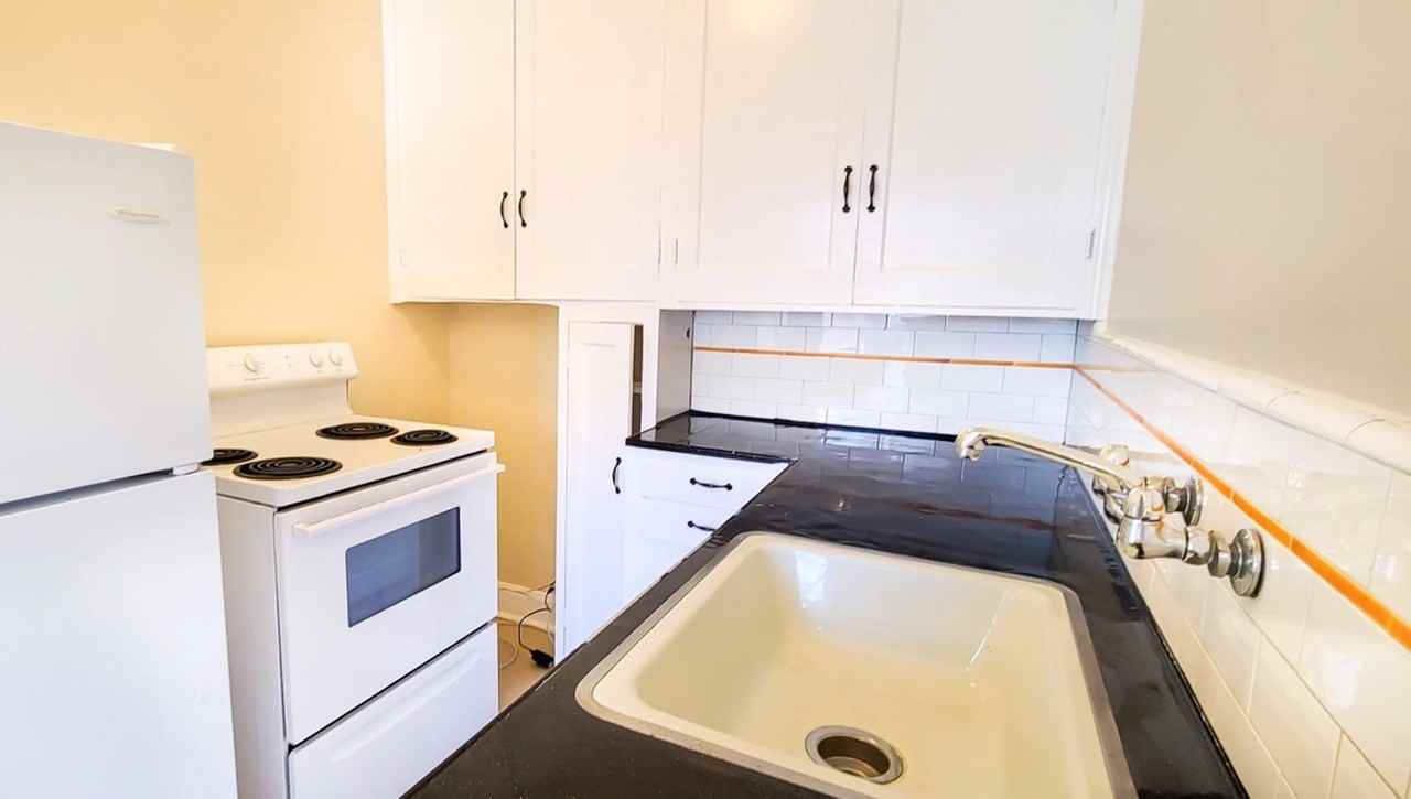 Welcome to Capri Apartments! - Photo 6 of 26