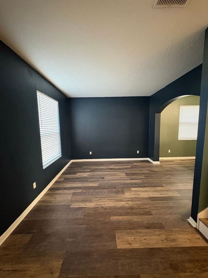 448 Eastbridge Dr - Photo 2 of 46