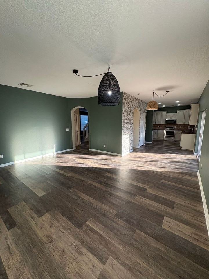 448 Eastbridge Dr - Photo 6 of 46