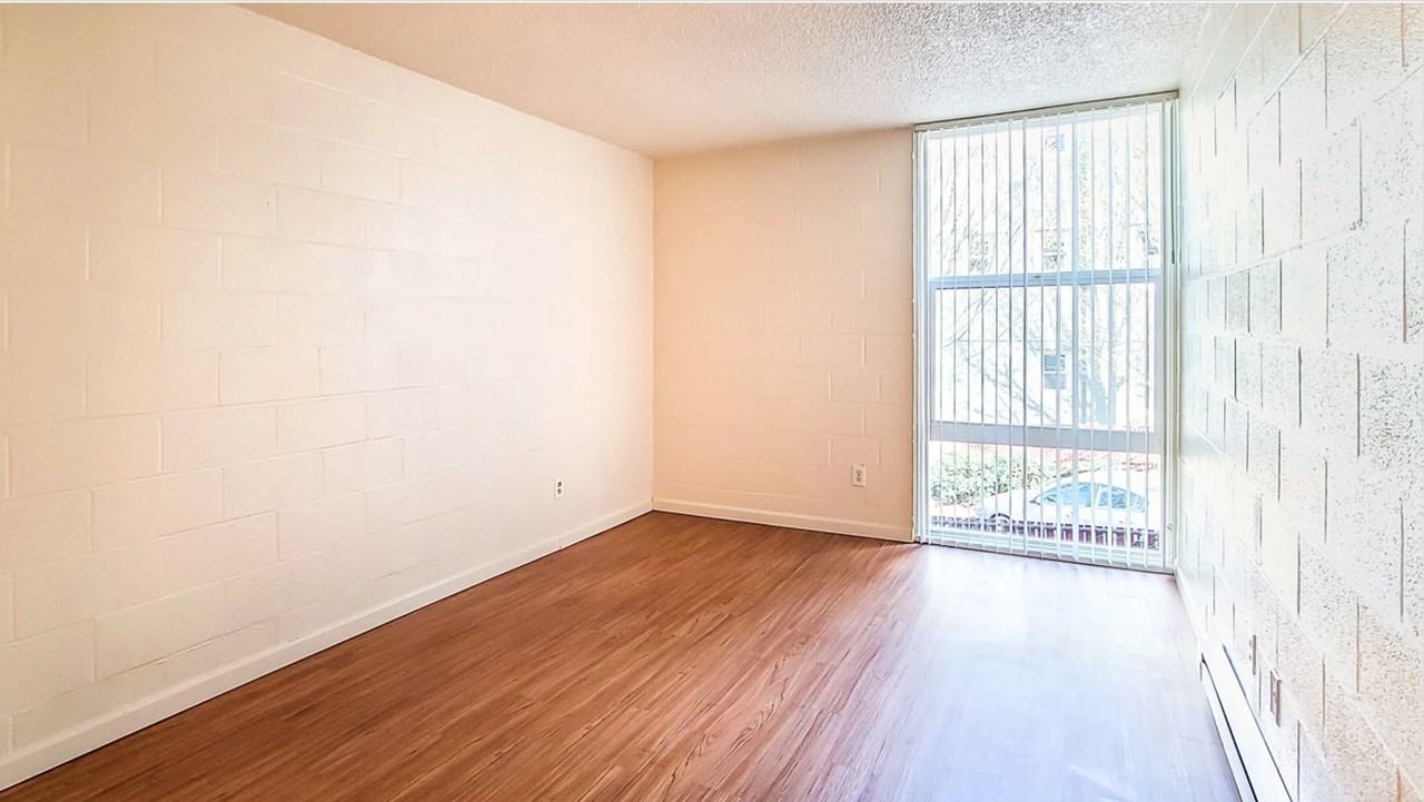 2155 NW Flanders St. - Photo 3 of 17