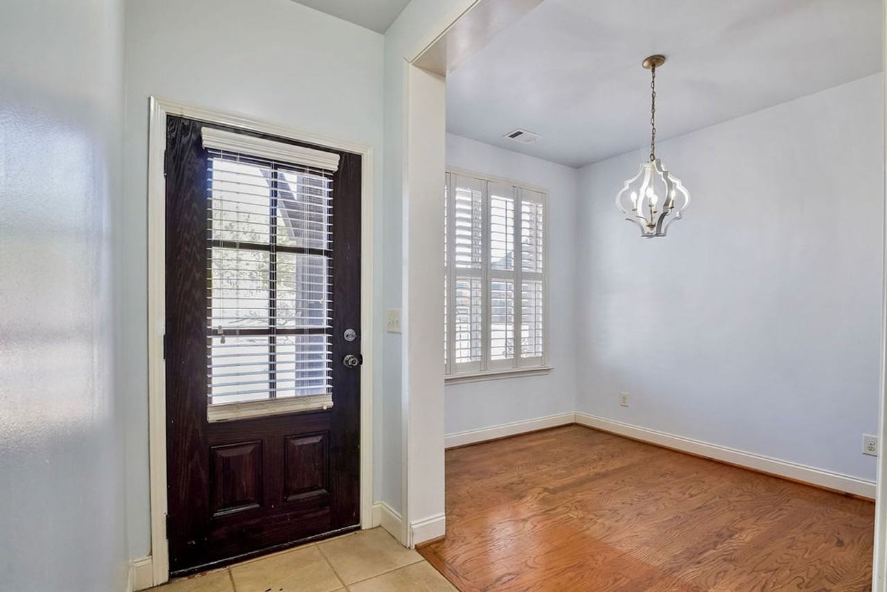 1001 Springfield Dr - Photo 6 of 20