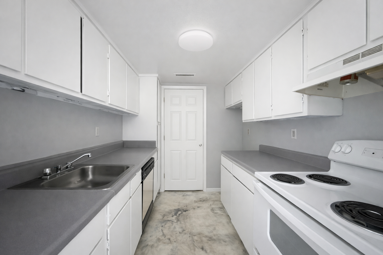 Bellwood Haven Apartment Community - Photo 2 of 12