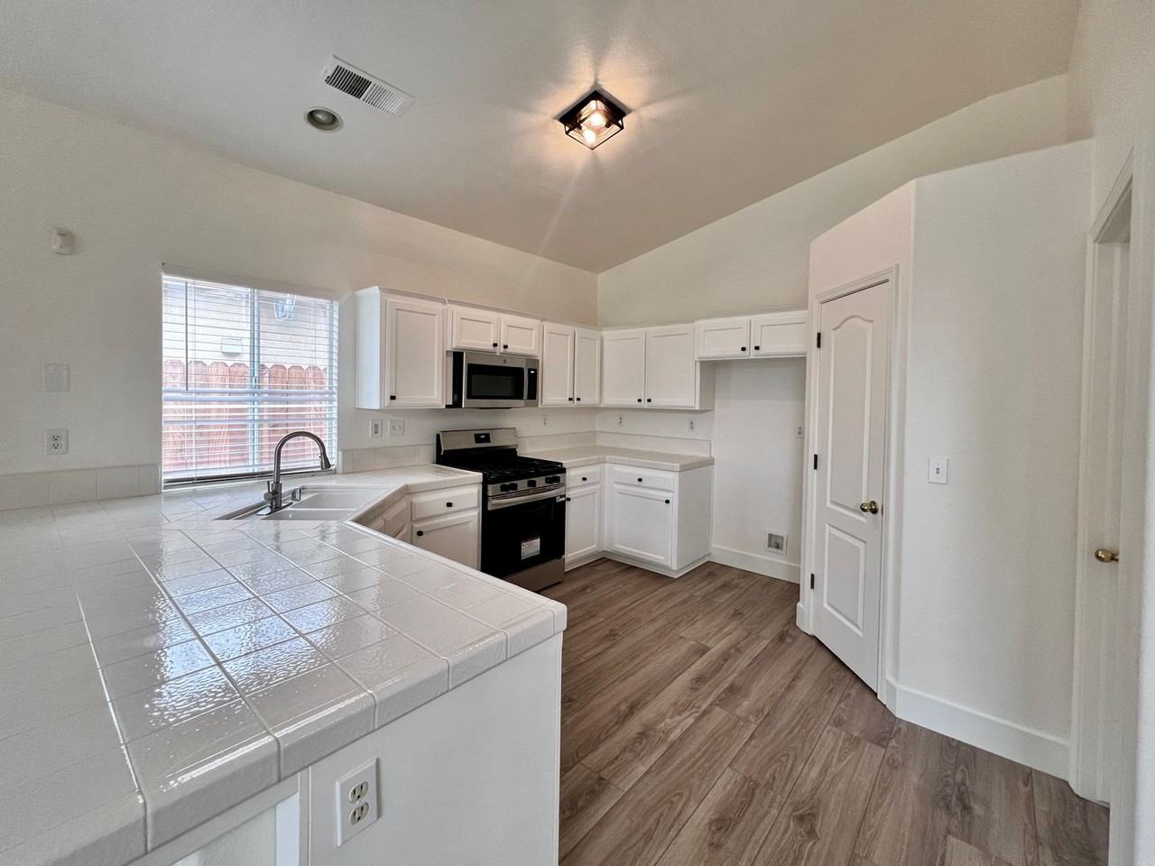 8449 N Thyme Way - Photo 2 of 19