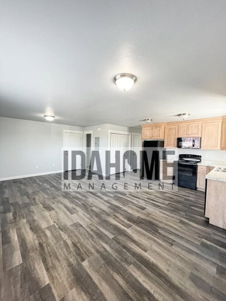 1250 Sawtooth - Photo 3 of 7
