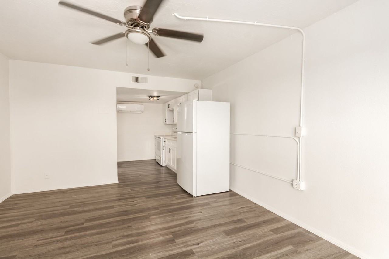 3319 North 32nd St - Photo 2 of 14