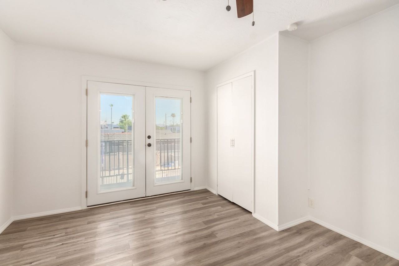 3319 North 32nd St - Photo 3 of 14